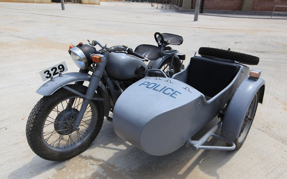 D 普通三轮摩托车